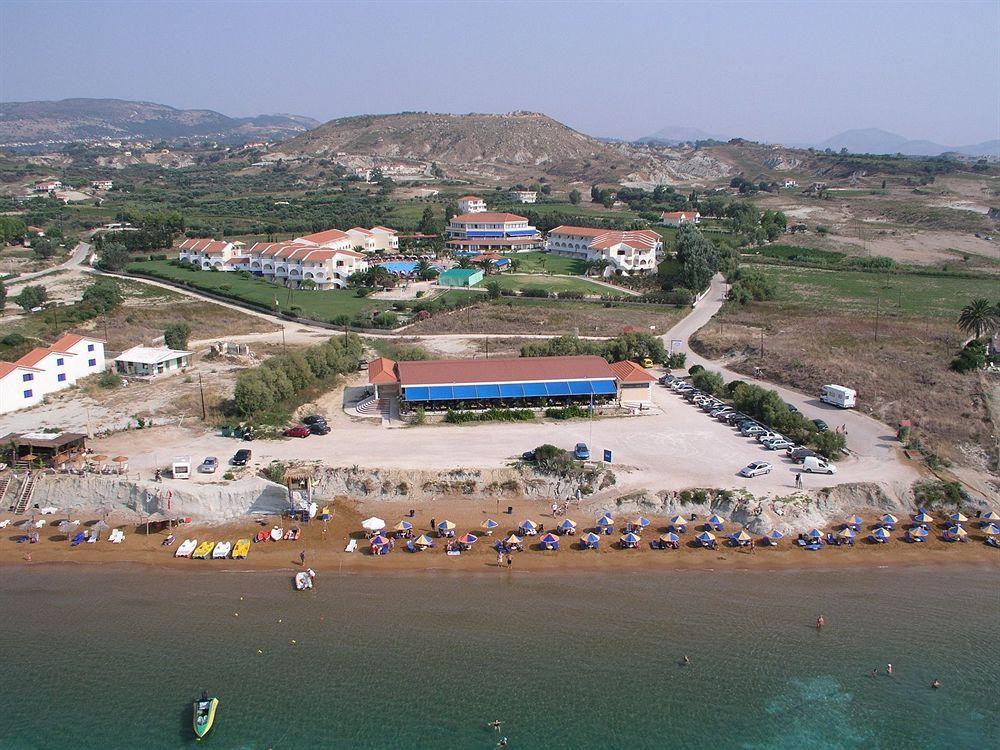 Argile Resort Mantzavináta Exteriör bild